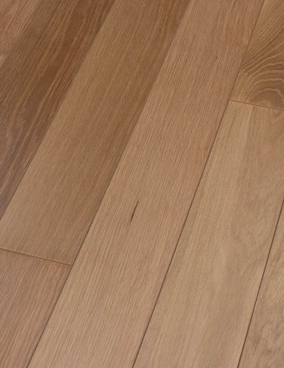 Hard wearing oak wood flooring